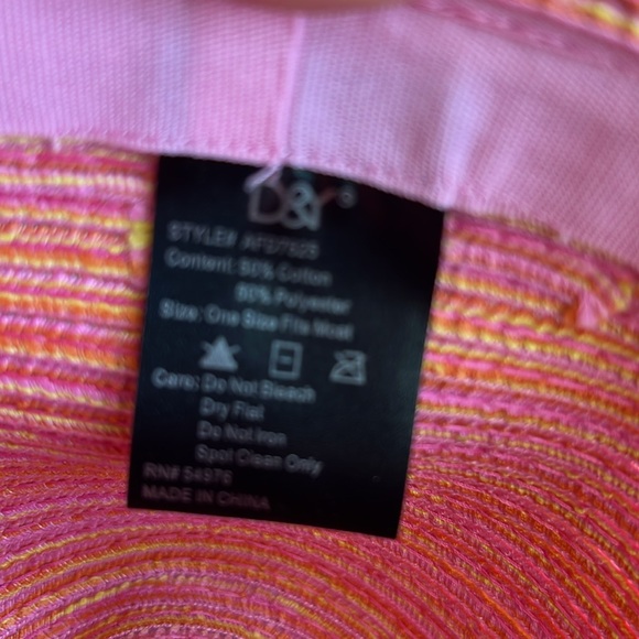 Pink fedora - Picture 4 of 4